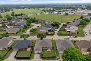 141 Buffalo Creek Dr, DeSoto, TX 75115 - Photo 11