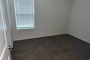 3303 Knoll Dr, Ennis, TX 75119 - Photo 9