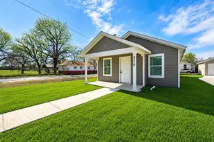 320 SW 14th, Mineral Wells, TX 76067 - Photo 1