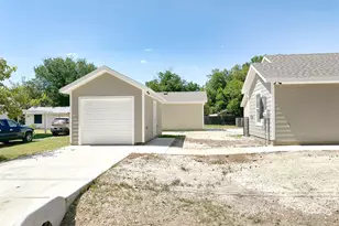 320 SW 14th, Mineral Wells, TX 76067 - Photo 3