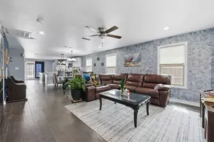 1200 E Annie St, Fort Worth, TX 76104 - Photo 3