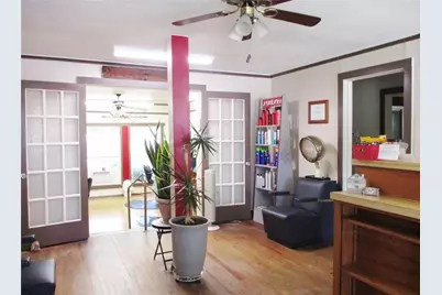 103 E Denison Avenue, Bonham, TX 75418 - Photo 7