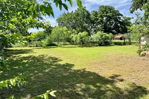 711 Fayette St, Nocona, TX 76255 - Photo 3