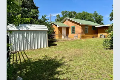 711 Fayette Street, Nocona, TX 76255 - Photo 5