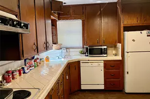 711 Fayette St, Nocona, TX 76255 - Photo 11