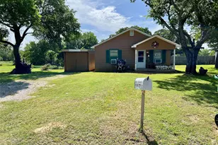 711 Fayette St, Nocona, TX 76255 - Photo 1