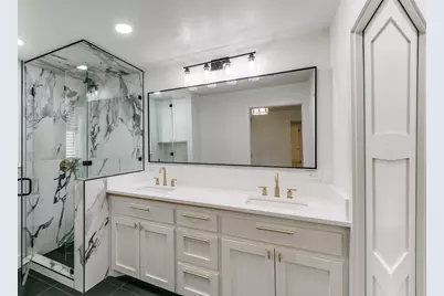 203 Oak Valley Drive, Colleyville, TX 76034 - Photo 7