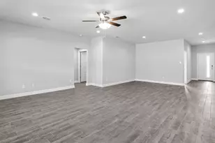 1155 Keystone Dr, Granbury, TX 76048 - Photo 13