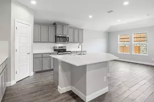 1155 Keystone Dr, Granbury, TX 76048 - Photo 3