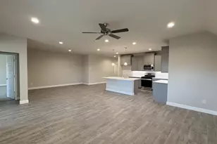 1173 Keystone Dr, Granbury, TX 76048 - Photo 9