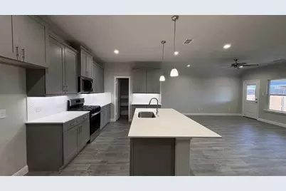 1173 Keystone Drive, Granbury, TX 76048 - Photo 3