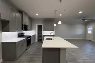 1173 Keystone Dr, Granbury, TX 76048 - Photo 3