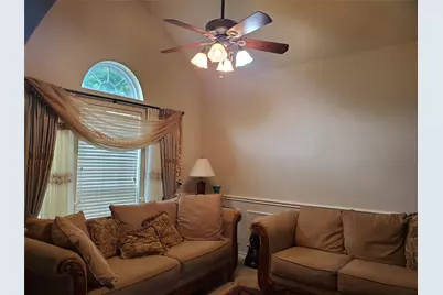 425 Jenkins Lane, Lewisville, TX 75067 - Photo 13