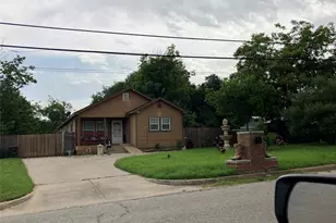 4531 Blackstone Dr, Fort Worth, TX 76114 - Photo 3