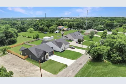 909 Maple Street, Farmersville, TX 75442 - Photo 25