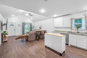 161 Columbia St, Cleburne, TX 76031 - Photo 7