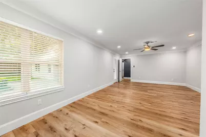 9916 Sandalwood Drive, Woodway, TX 76712 - Photo 17