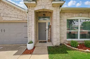 713 Bridle Trail, Saginaw, TX 76179 - Photo 3