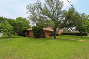 1000 S Harrison St, McGregor, TX 76657 - Photo 23