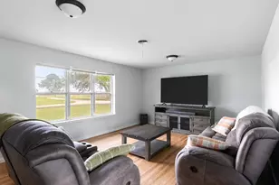 1411 Parker Dairy Rd, Alvord, TX 76225 - Photo 7