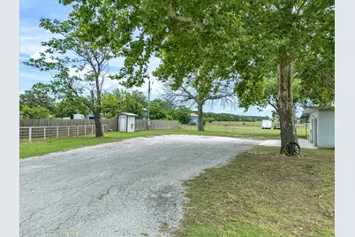1411 Parker Dairy Road, Alvord, TX 76225 - Photo 31