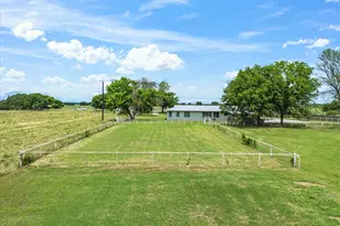 1411 Parker Dairy Rd, Alvord, TX 76225 - Photo 39