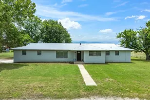 1411 Parker Dairy Rd, Alvord, TX 76225 - Photo 3