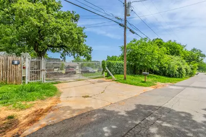 7621 Jacksboro Highway, Fort Worth, TX 76135 - Photo 13