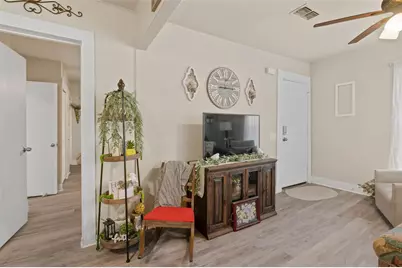 211 S Wickham Street, Alvord, TX 76225 - Photo 7