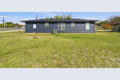 613 Crestview Drive, Granbury, TX 76048 - Photo 23