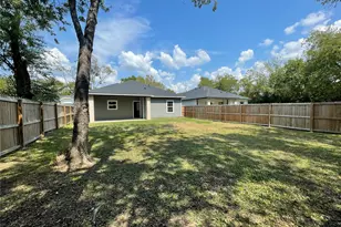 206 E Birch St, Campbell, TX 75422 - Photo 25