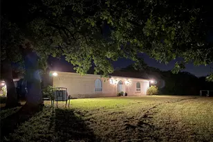 522 W 7th St, Weatherford, TX 76086 - Photo 1