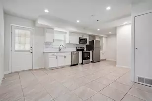 3928 Valley Ridge Rd, Dallas, TX 75220 - Photo 9