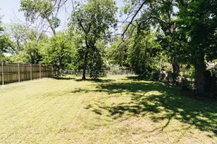 1113 N 10th St, Waco, TX 76707 - Photo 3