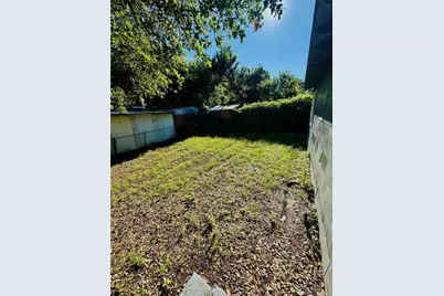 301 Beckham Street E, Sulphur Springs, TX 75482 - Photo 11