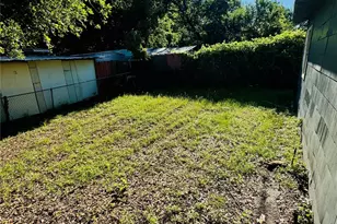 301 Beckham St E, Sulphur Springs, TX 75482 - Photo 11