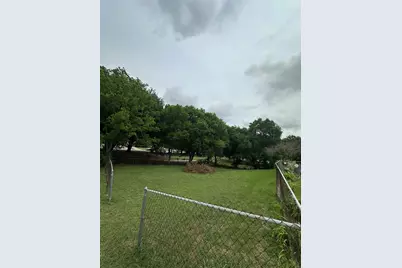 501 Henderson Circle, Garland, TX 75040 - Photo 3