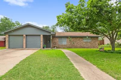 208 Alamosa Drive, Hewitt, TX 76643 - Photo 1