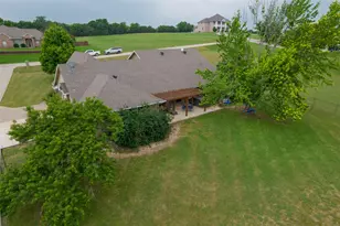 415 Stone Mountain Ct, Cresson, TX 76035 - Photo 29