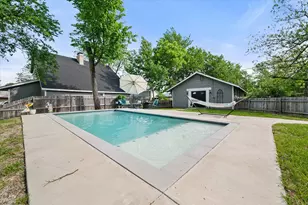 756 W 3rd Ave, Corsicana, TX 75110 - Photo 29