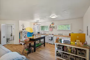 756 W 3rd Ave, Corsicana, TX 75110 - Photo 37