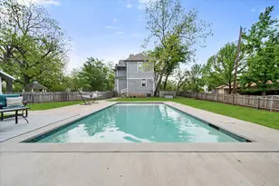 756 W 3rd Ave, Corsicana, TX 75110 - Photo 31