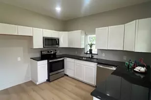 511 W Munson St, Denison, TX 75020 - Photo 13