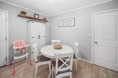 304 Moore Street, Jacksboro, TX 76458 - Photo 7