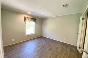 329 Capricorn Dr, Granbury, TX 76049 - Photo 7