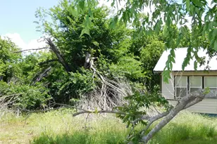 504 NE 7th St, Hubbard, TX 76648 - Photo 9