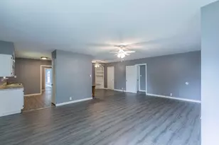 901 E Walnut St, Hillsboro, TX 76645 - Photo 9