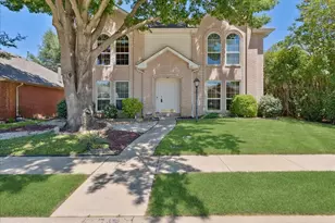 1721 Creekpoint Dr, Lewisville, TX 75067 - Photo 5