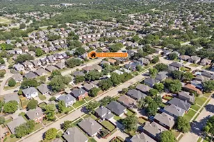 1721 Creekpoint Dr, Lewisville, TX 75067 - Photo 35