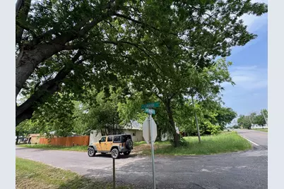 504 Sherman Street, Tioga, TX 76271 - Photo 3